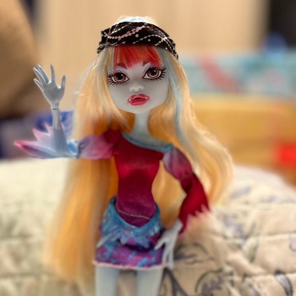 Monster High Music Festival - Abbey Bominable Doll fully clothed Discontinued - Picture 6 of 10
